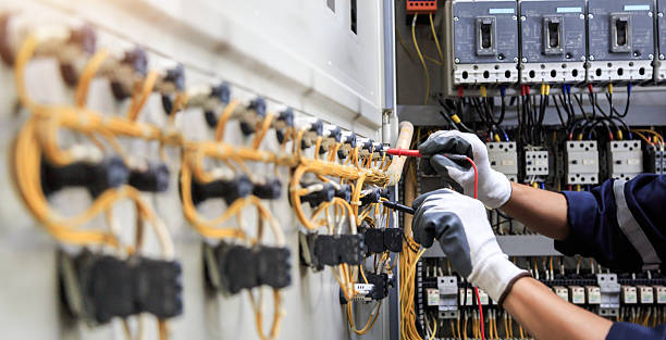 Professional Electrician technician working in Hamburg, PA